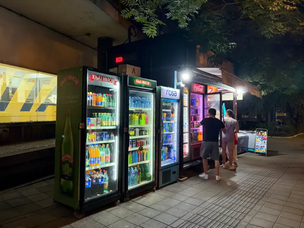 交差点2か所に1か所くらいの割合であるキオスク